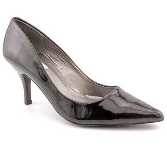 Steve Madden Black Pumps - Picture 1 of 6